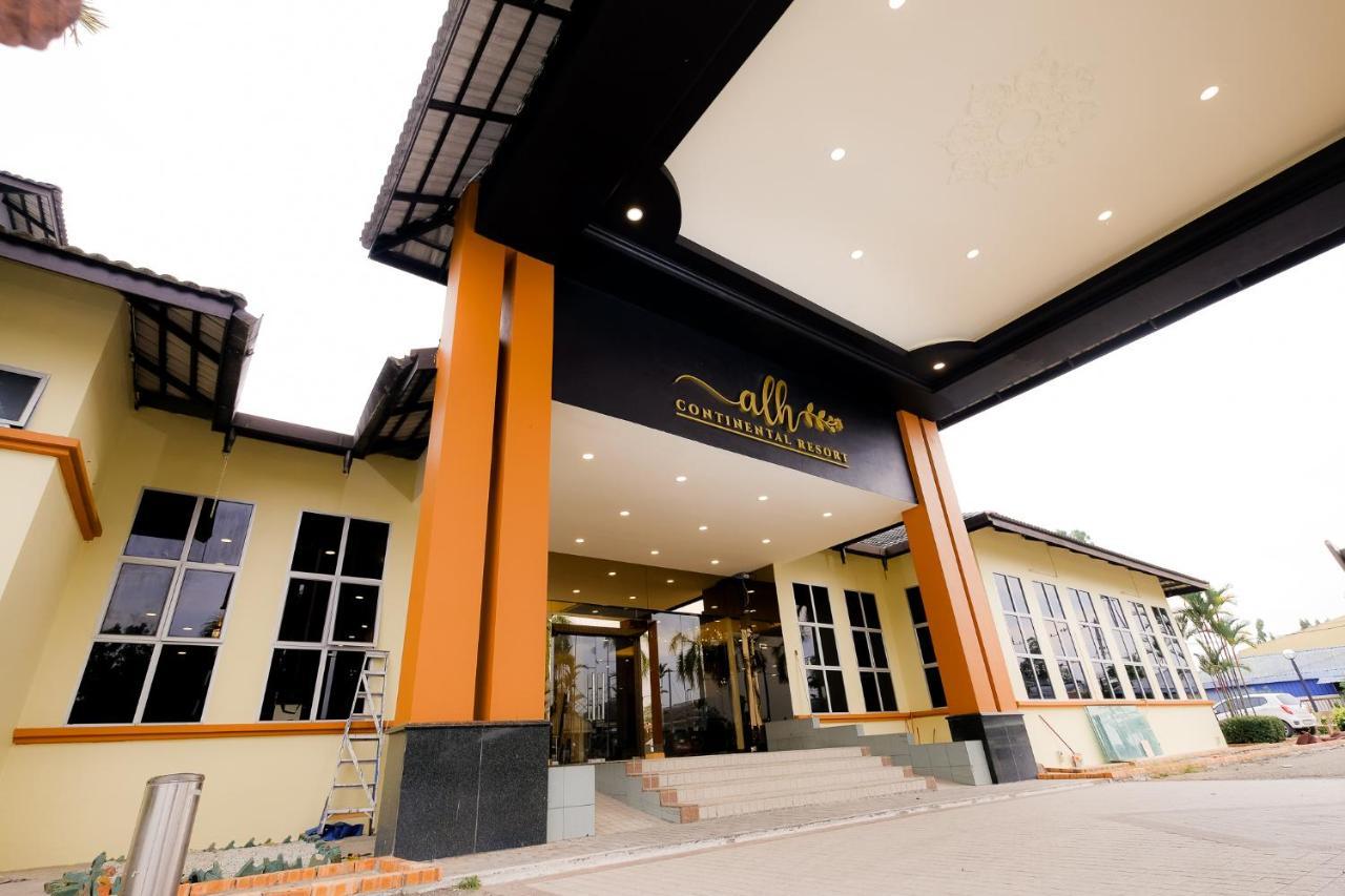 Super Oyo Capital O 90146 Alh Continental Resort Karak ภายนอก รูปภาพ