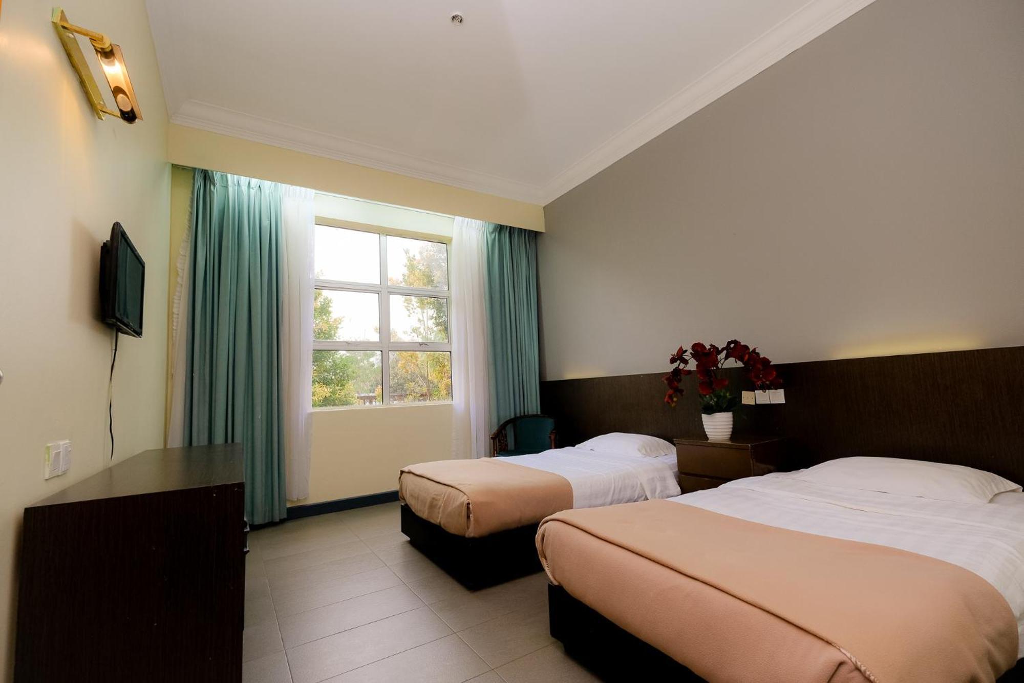 Super Oyo Capital O 90146 Alh Continental Resort Karak ภายนอก รูปภาพ
