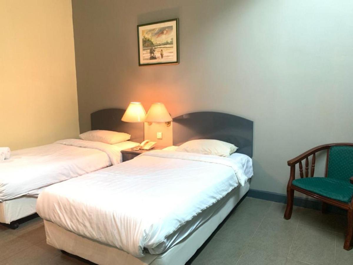 Super Oyo Capital O 90146 Alh Continental Resort Karak ภายนอก รูปภาพ