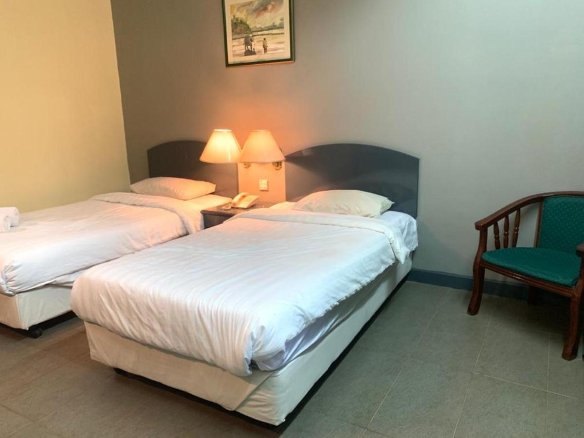 Super Oyo Capital O 90146 Alh Continental Resort Karak ภายนอก รูปภาพ